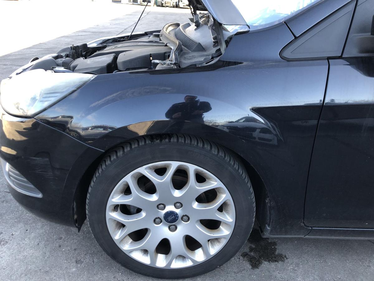 Ford Focus DA3 ab07 Kotfl&uuml;gel vorn links Fahrerseite flache Delle Pantherschwarz