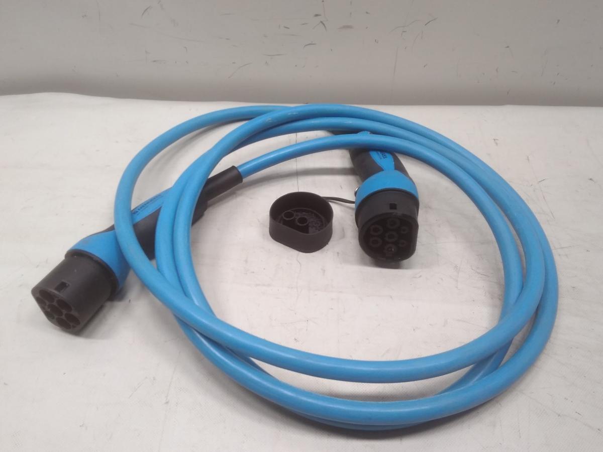 Tesla Model Y Ladekabel 4 Meter 1039810-01-A Menekes 36213/3P+N