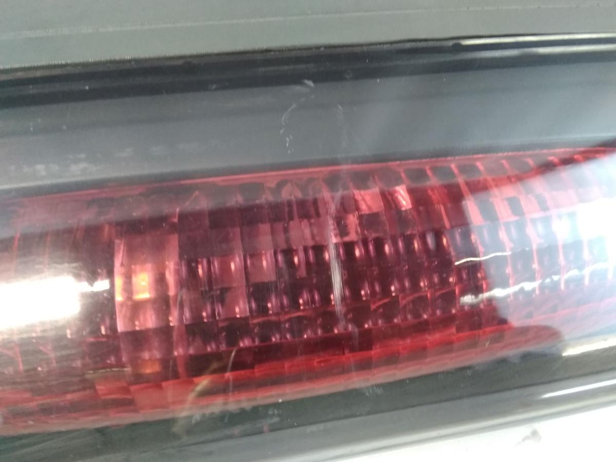 Opel Vivaro A original Rückleuchte Schlussleuchte links mit Blende BJ2003