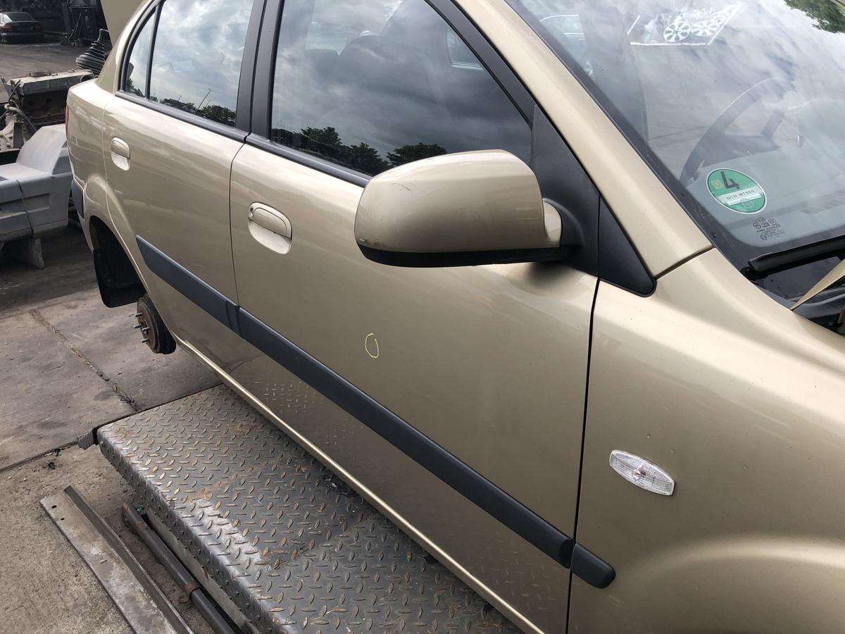 Kia Rio JB original Tür vorn rechts Beifahrer J4 Cashmere beige Bj 2009