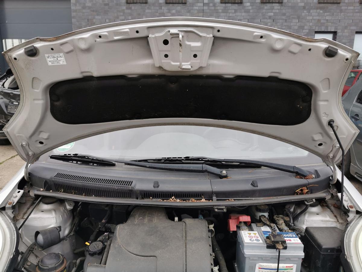Toyota Yaris XP9 Motorhaube Haube Klappe Deckel Bonnet vorn 1E7 Silver Pearl Met