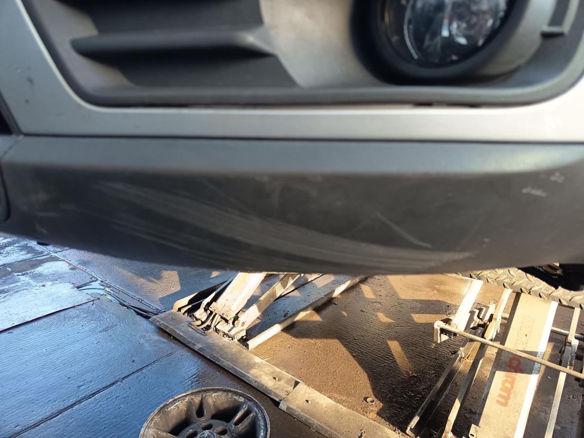 Ford Focus C-Max original Sto&szlig;stange F&auml;nger vorn/Front Polarsilber Bj 2006