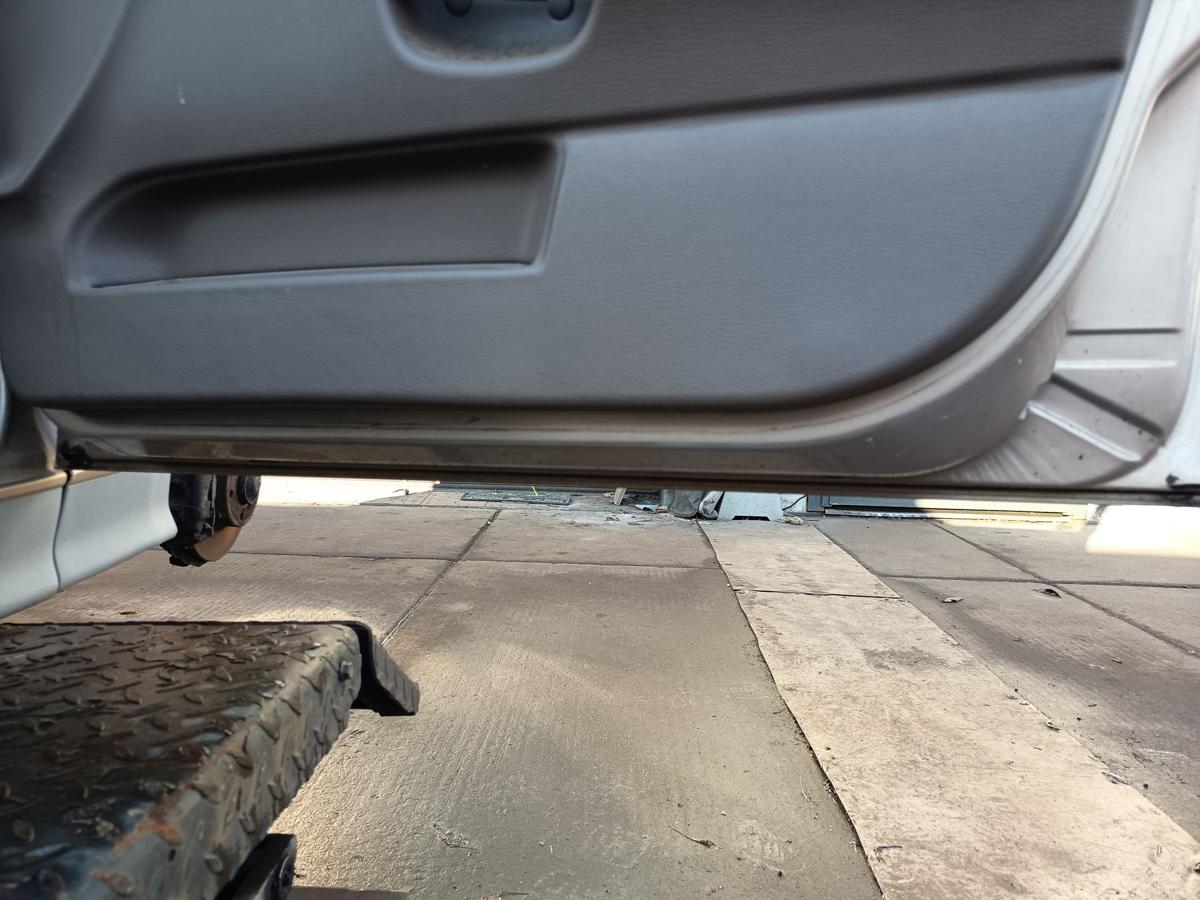 BMW 3er E36 Limousine original T&uuml;r vorn rechts Beifahrer 301 Kaschmirbeige Bj 92