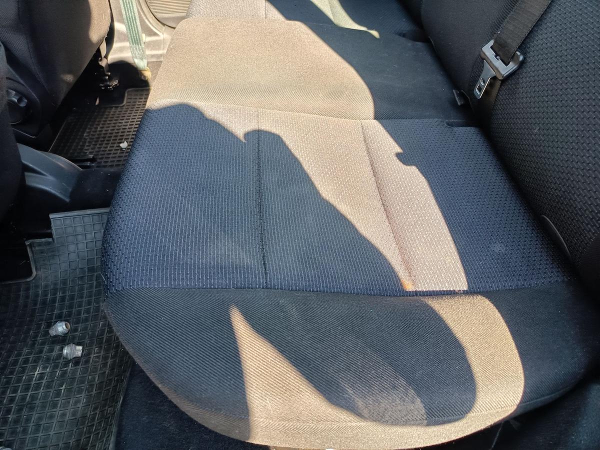 Mazda 2 DY original Rücksitzbank hinten Fond Stoff schwarz/grau Bj 2006