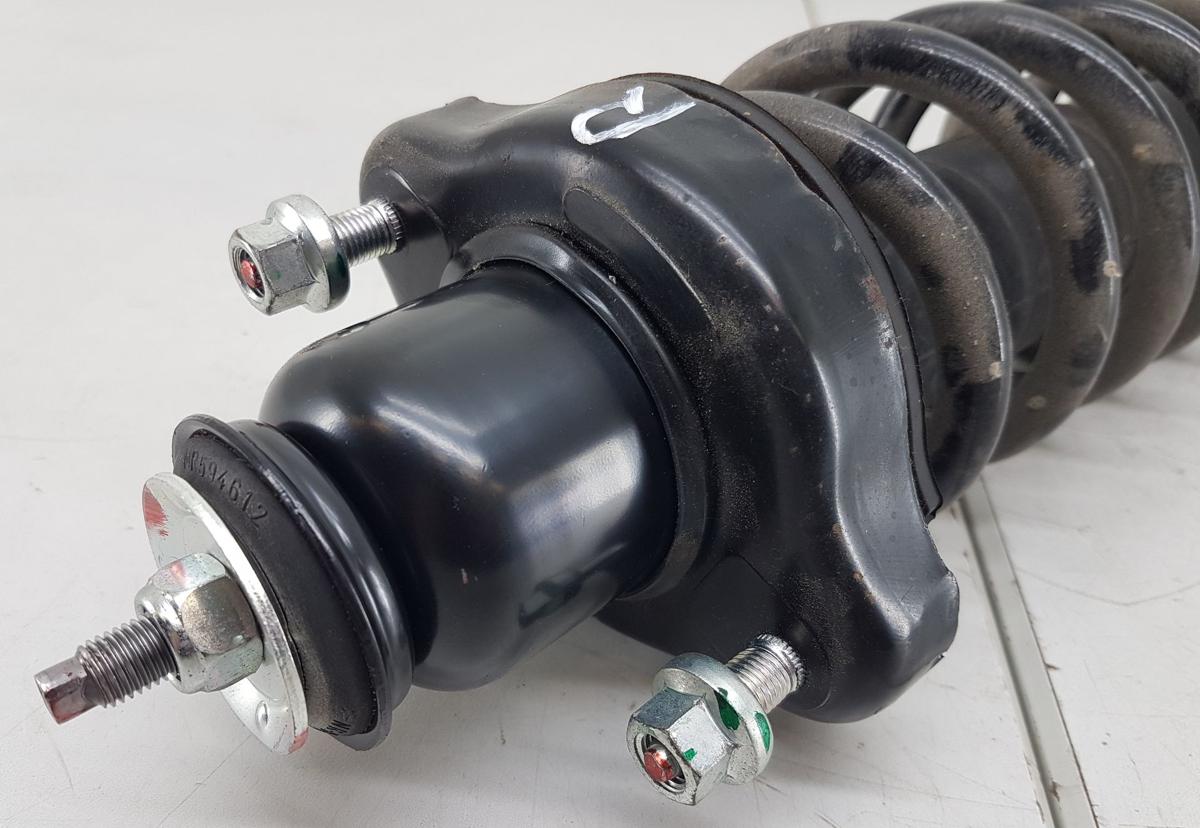 Mitsubishi Eclipse Cross Federbein hinten rechts Bj2023 56210W110P 2,4 72kw 4WD