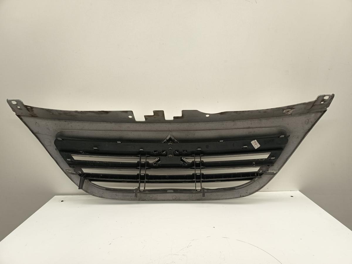 Citroen C3 original Kühlergrill Stoßstange vorn/Front EZR Alugrau Bj 2005