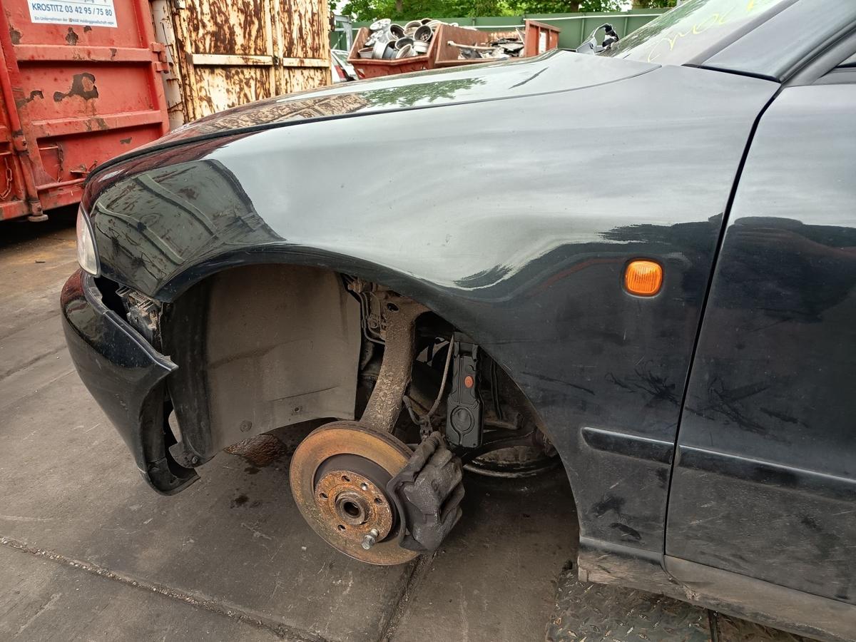 Audi A4 B5 original Kotfl&uuml;gel links LZ9U Vulkanschwarz Baujahr 1997