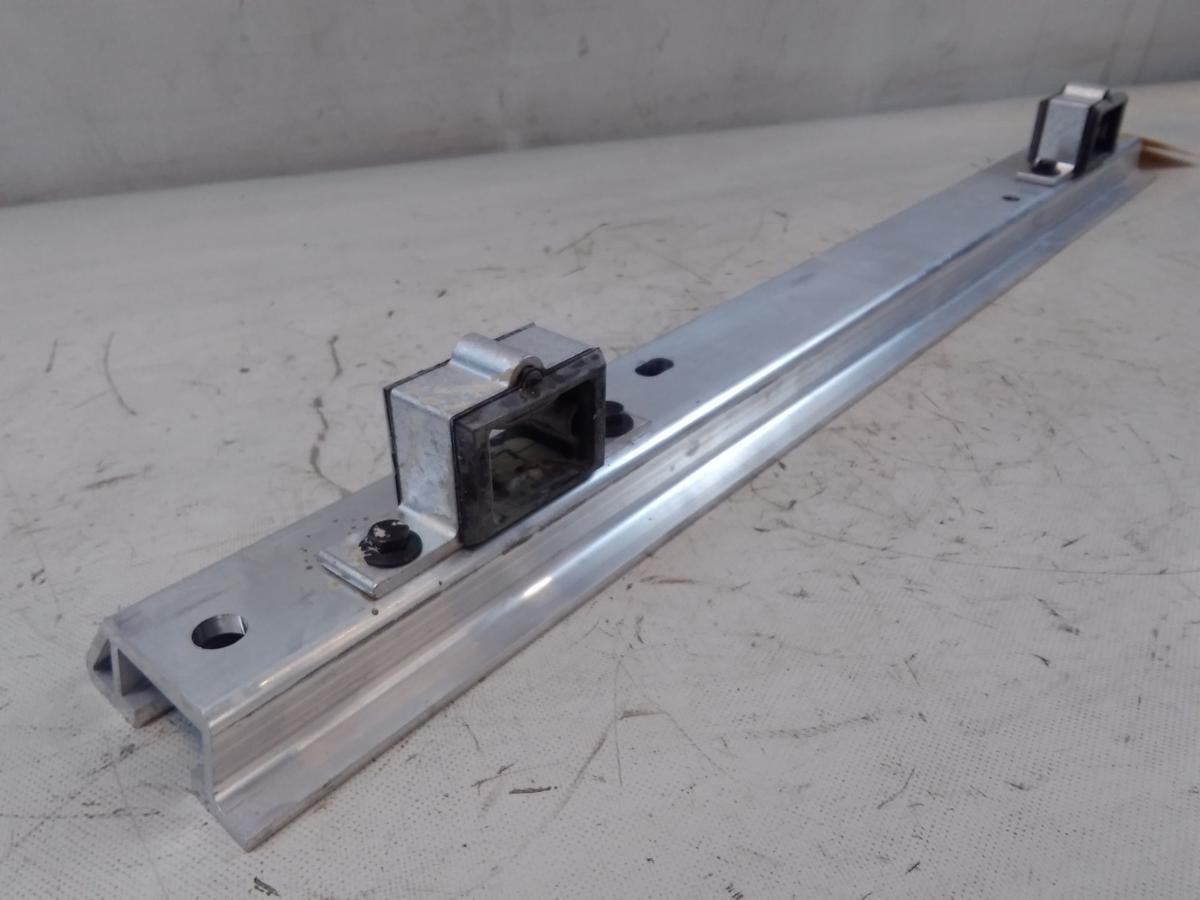 Tesla Model Y original Träger Halter Kühler oben BJ2023 1636605-00-A