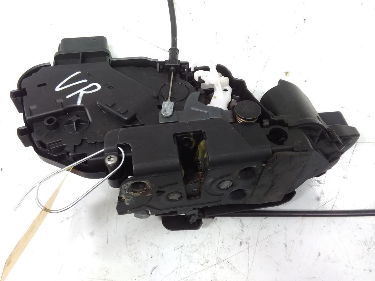 Volvo V70 III original Türschloß vorn rechts mit Zentralverriegelung Bj.2010