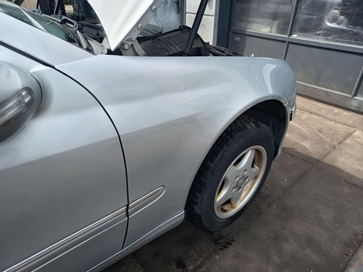 Mercedes CL203 original Kotfl&uuml;gel rechts Seitenteil 775 Iridiumsilber Bj 2006