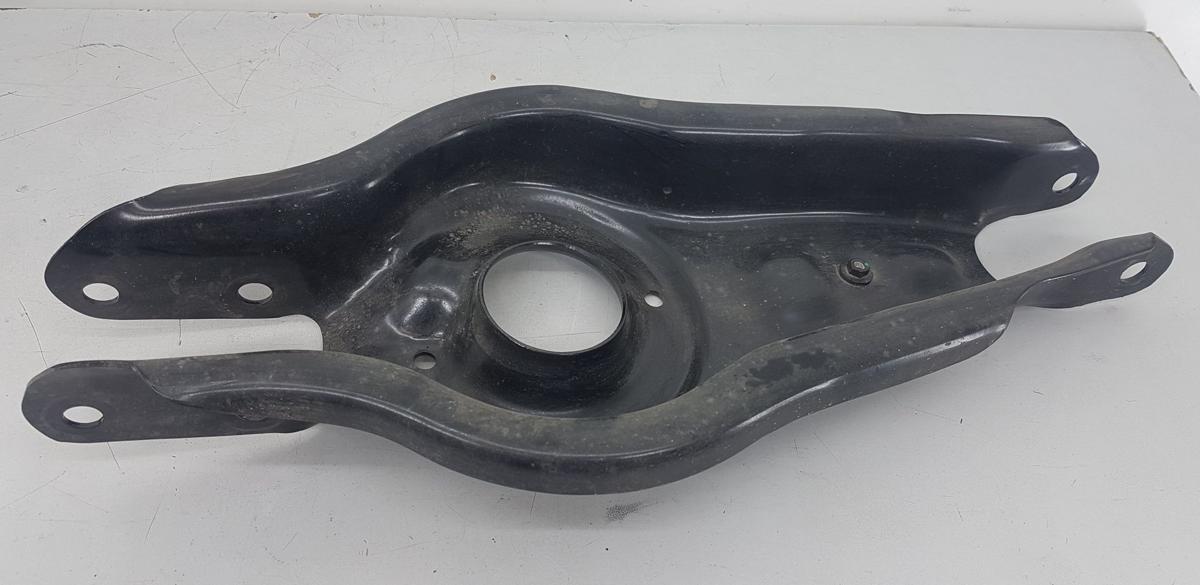 Tesla Model Y Querlenkersatz hinten rechts Satz Querlenker Bj2022 1044451-00-F