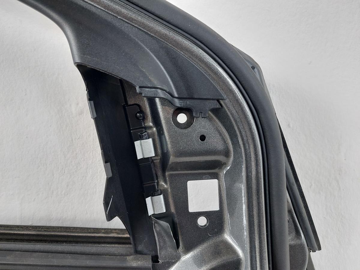 Ford Focus DYB CEW Turnier T&uuml;r vorn links Fahrert&uuml;r im Rohbau Magnetic Grau