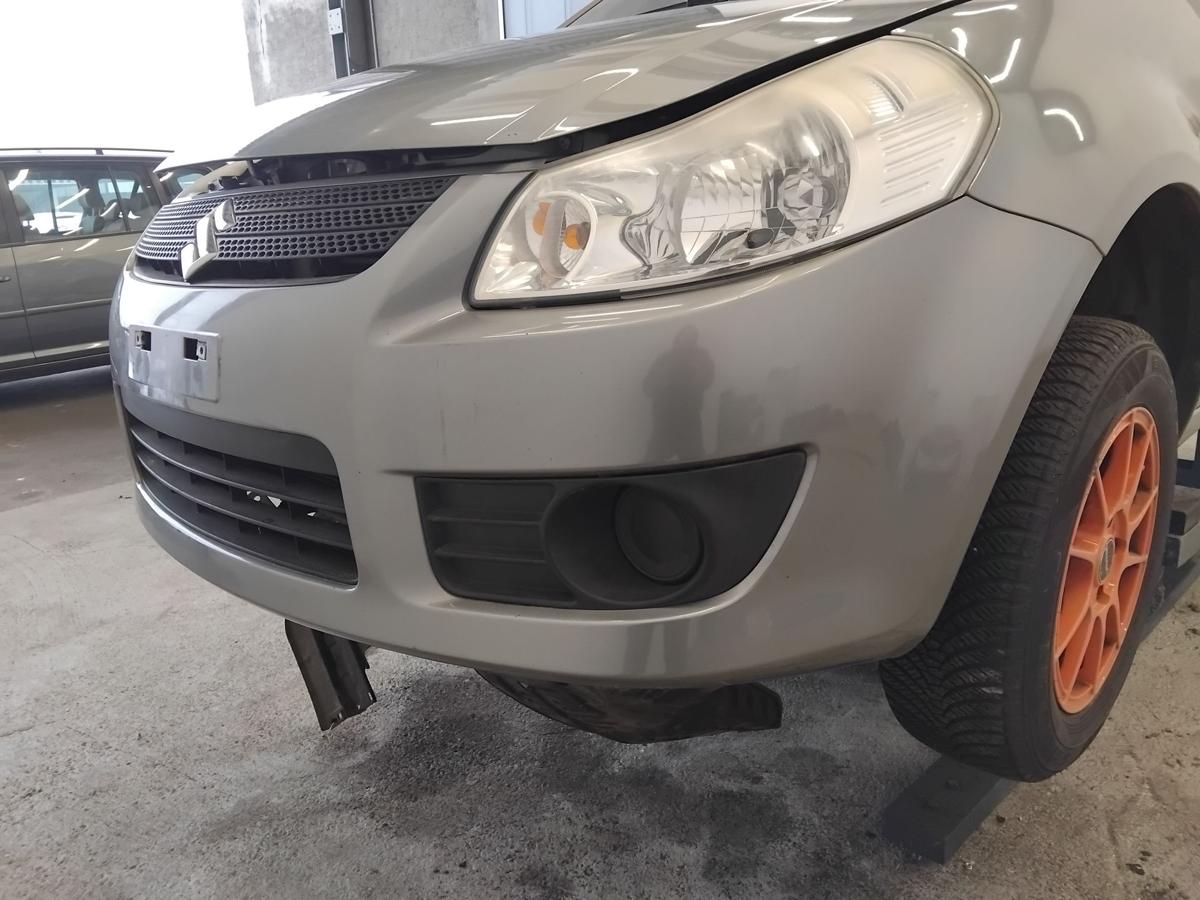 Suzuki SX4 original Sto&szlig;f&auml;nger Sto&szlig;stange vorn ZCD Galactic Gray BJ2006