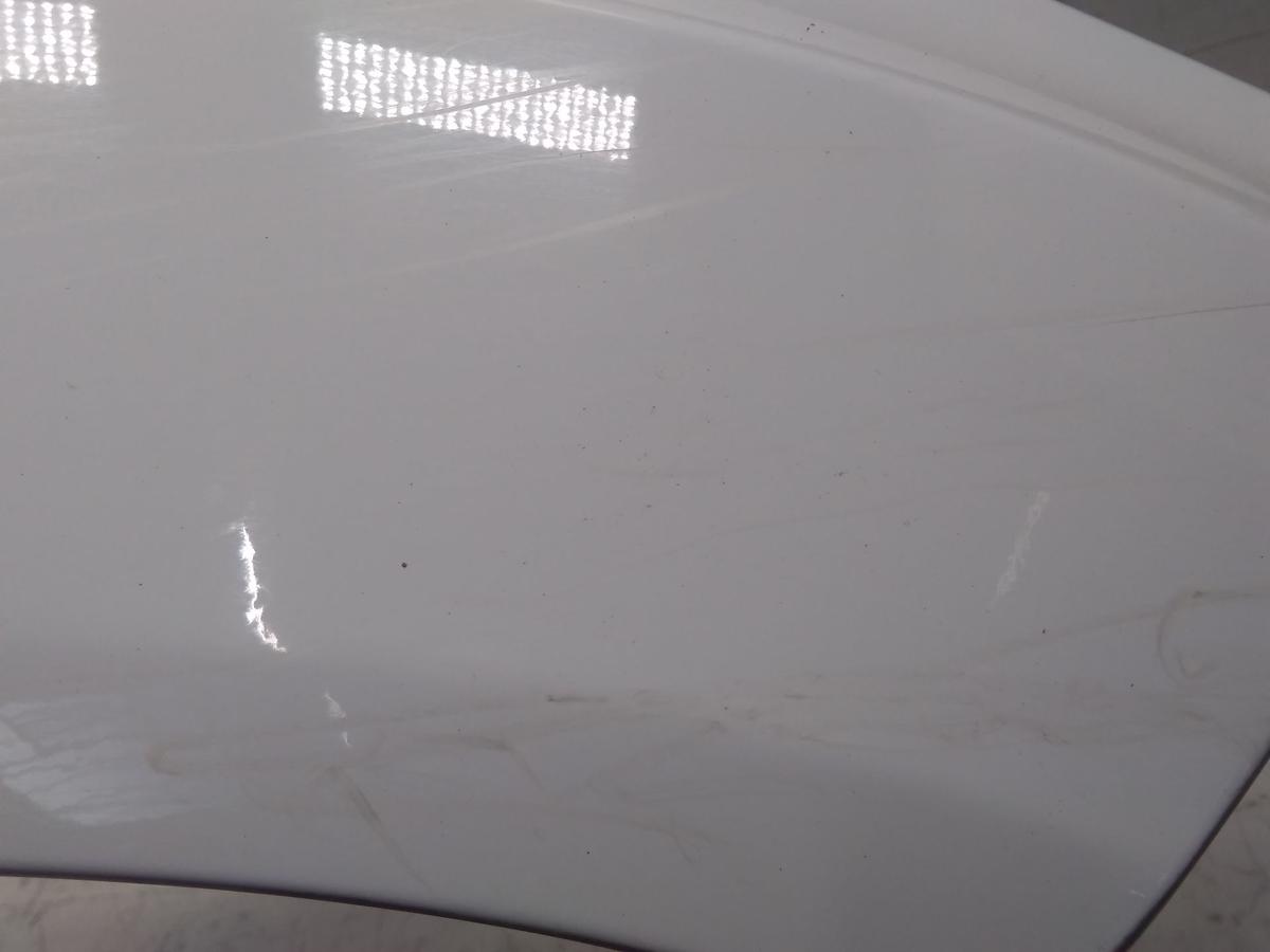 Ford Fiesta JA8 original Kotfl&uuml;gel vorn rechts frostwei&szlig; BJ2009