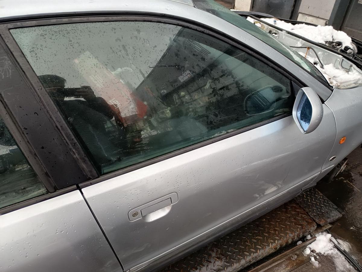 Audi A4 B5 original T&uuml;r vorn rechts Beifahrerseite Y7M Alusilber Baujahr 1996