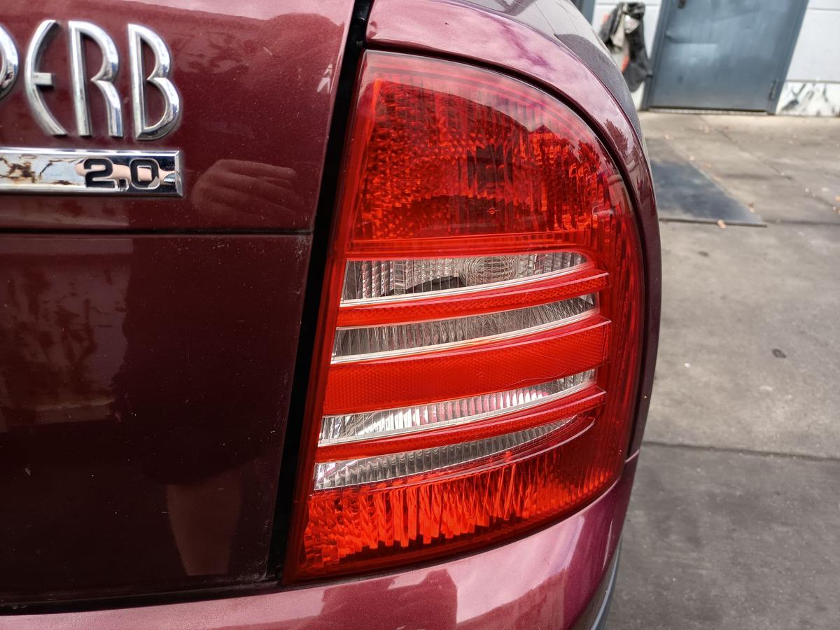 Skoda Superb 3U original R&uuml;ckleuchte rechts Baujahr 2002