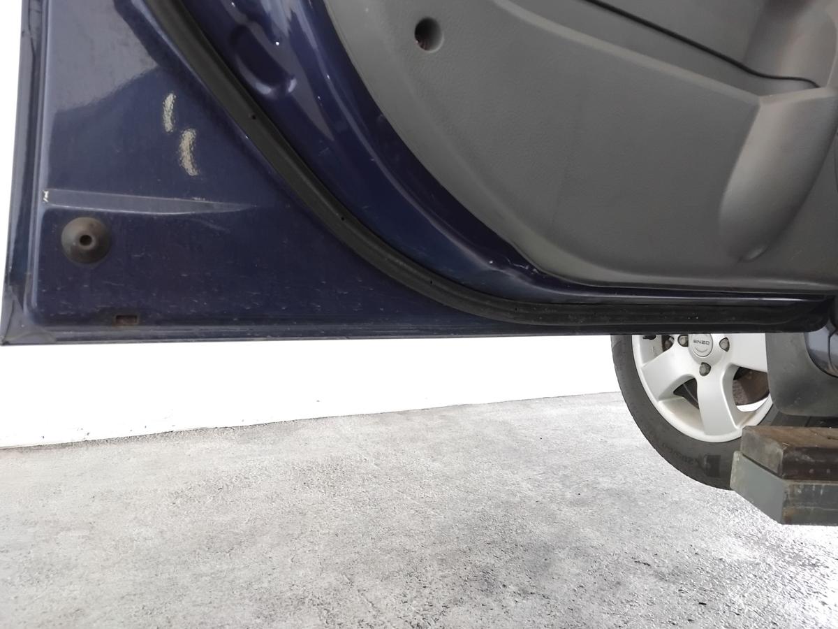 Kia Carens II T&uuml;r vorn links Fahrert&uuml;r 1C Imperial Blue Metallic BJ2002