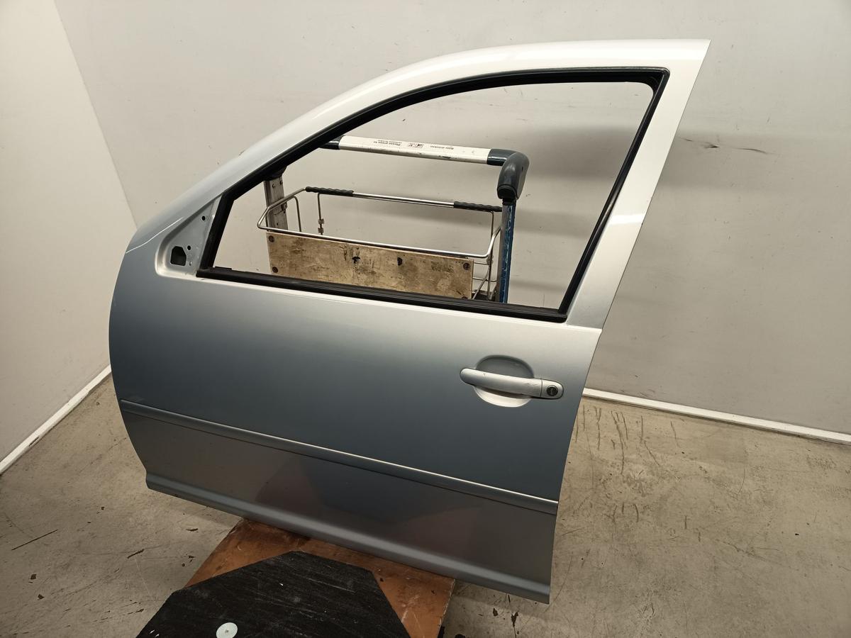 VW Bora original T&uuml;r vorne links LB7Z Satinsilber Metallic Baujahr 1999