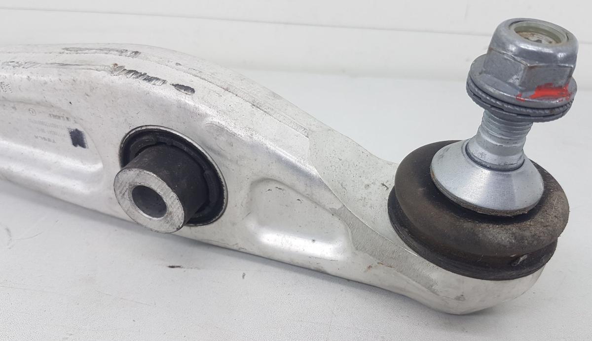Tesla Model Y Querlenkersatz vorn links Satz Querlenker Bj2022 1044321-00-J