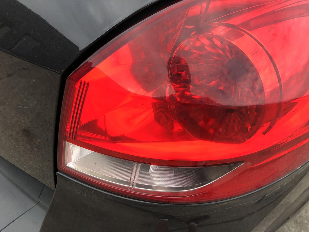 Renault Clio 3 III Grandtour R&uuml;ckleuchte rechts R&uuml;cklicht Heckleuchte Kombi