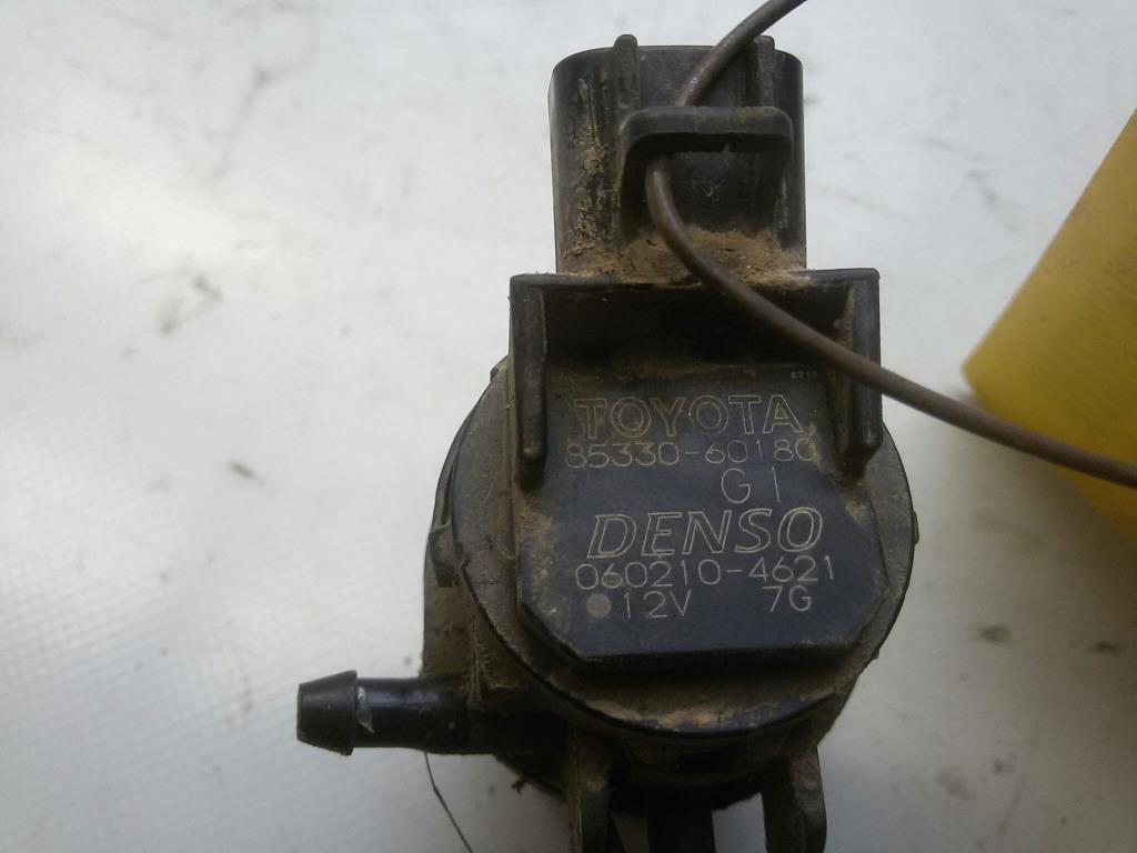 Toyota RAV4 Bj.2003-2006 original Pumpe Waschanlage