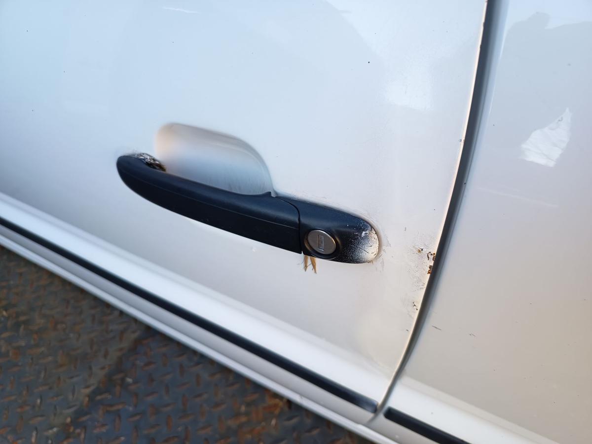 VW Polo 6N2 3t&uuml;rer original T&uuml;r links Fahrer B9A Candywei&szlig; Bj 2000