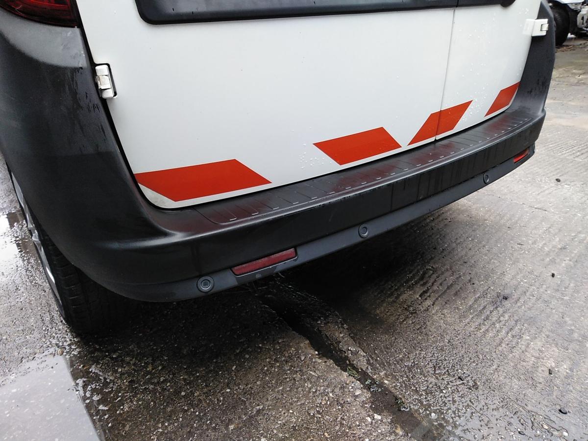 Opel Combo D original Stoßstange Stoßfänger hinten mit PDC Bj.2014