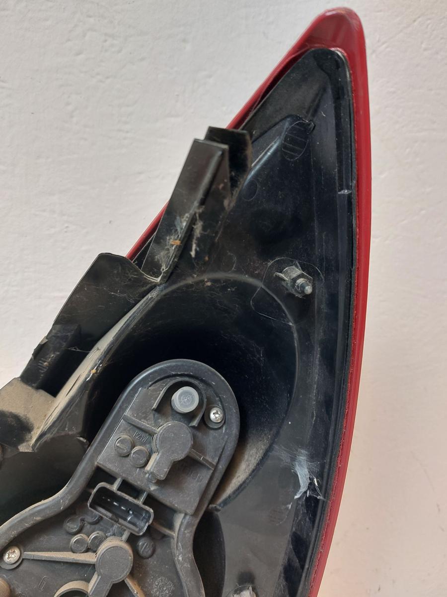 Nissan Primera P12 Fliessheck R&uuml;ckleuchte links R&uuml;cklicht Heckleuchte 5t&uuml;rer