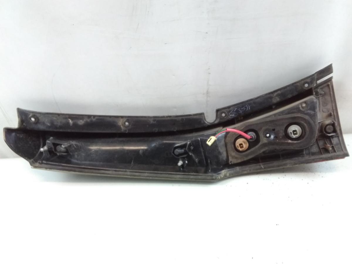 Mitsubishi Grandis original Rückleuchte Heckleuchte rechts teil LED Bj.2008