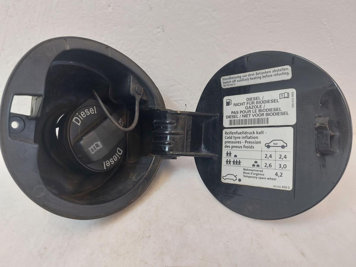 VW Golf V 5 1K Tankklappe Tankdeckel Tankverschluss Farbcode unbekannt