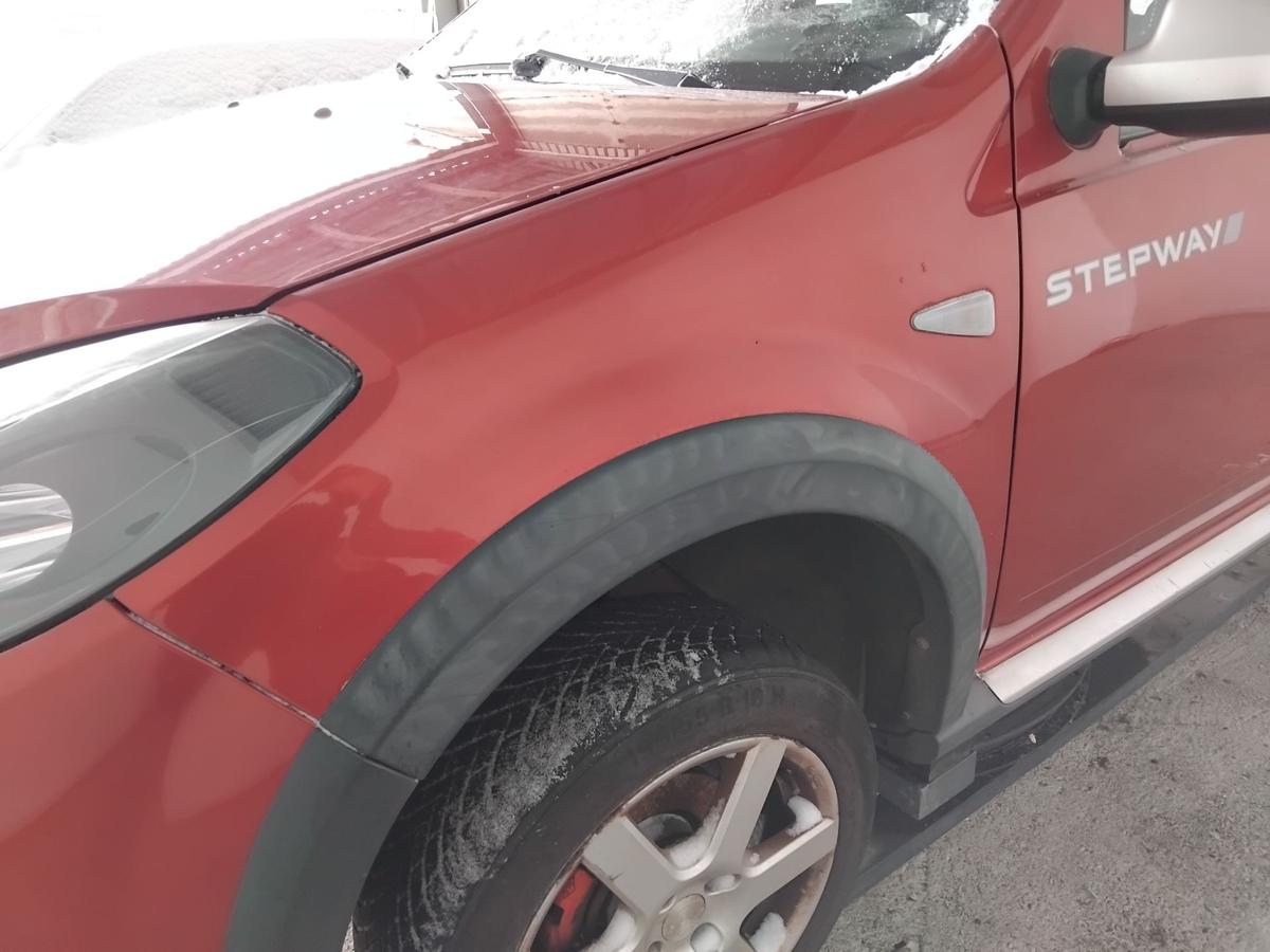 Dacia Sandero 1 Stepway original Kotfl&uuml;gel vorn links BJ2010 TEB76-Rouge de Feu