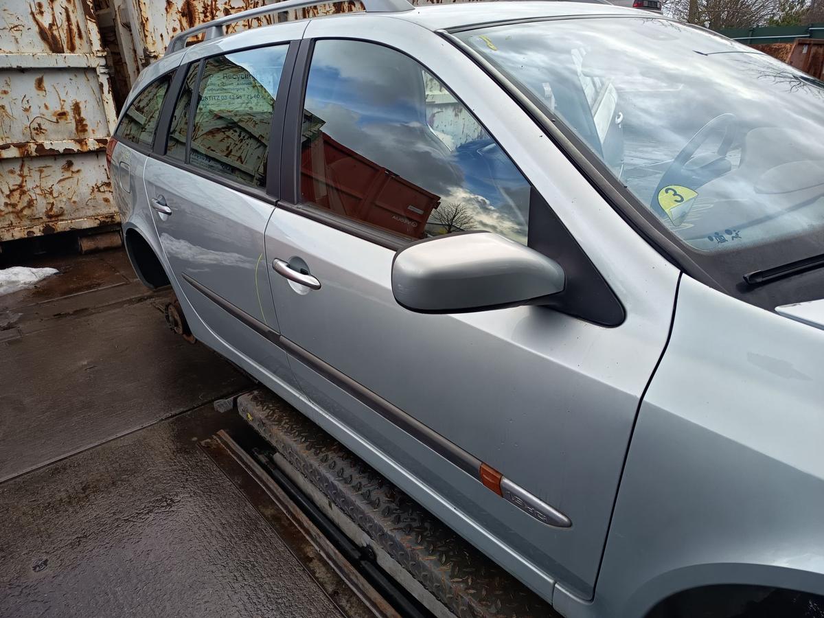 Renault Laguna II original T&uuml;r vorn rechts Beifahrer B64 Granitsilber Bj 2001