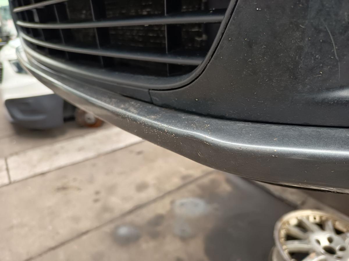 VW Golf VI original Stoßstange Fänger vorn/Front D7X Platingrau Bj 2010