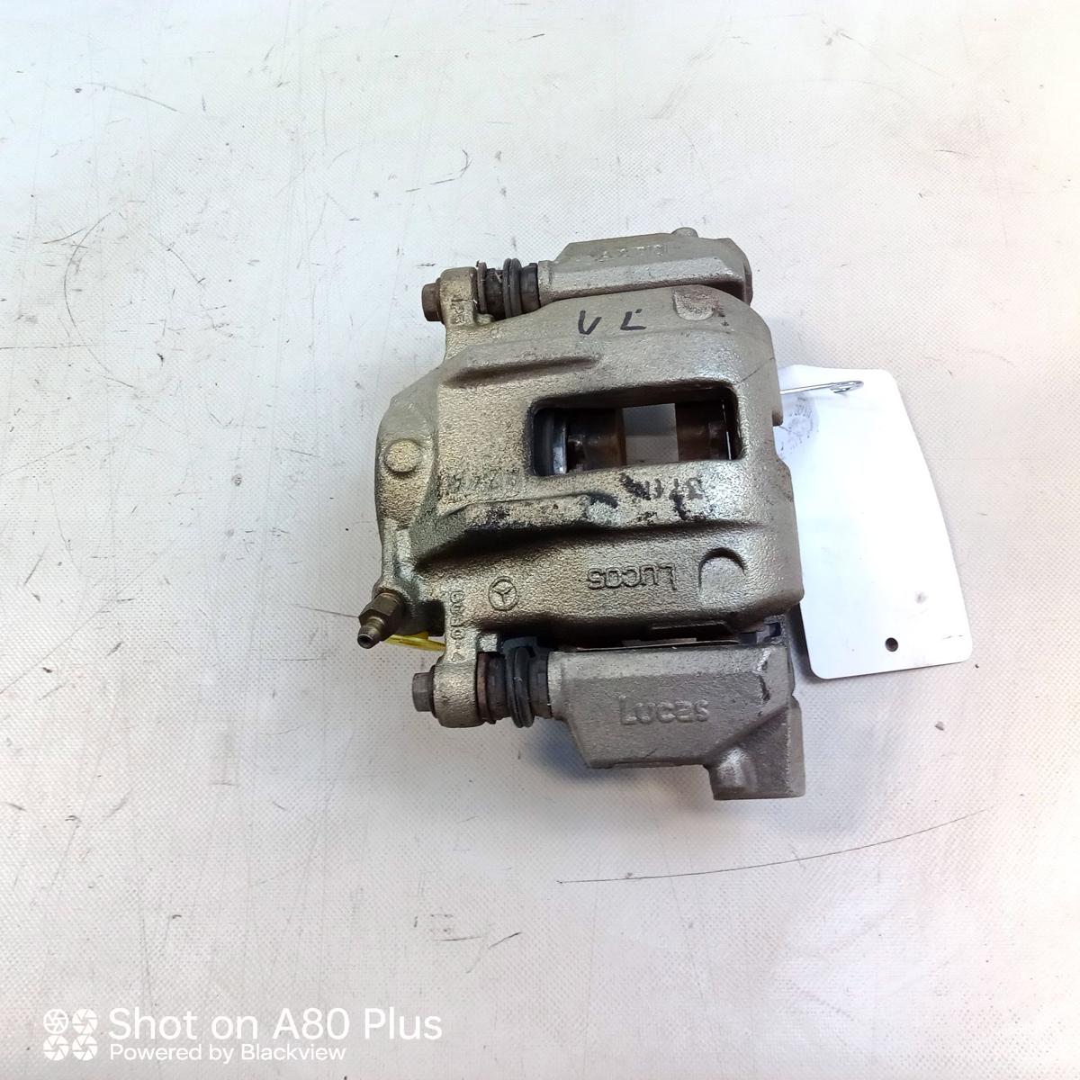 Mercedes A-Klasse W168 original Bremssattel Vorderachse links mit Tr&auml;ger Bj.2000