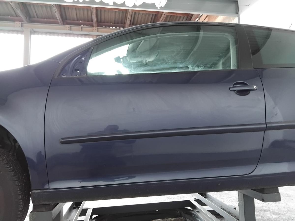 VW Golf 5 1K T&uuml;r vorn links Fahrert&uuml;r 3-t&uuml;rig LD5Q Shadow Blue Metallic BJ2008