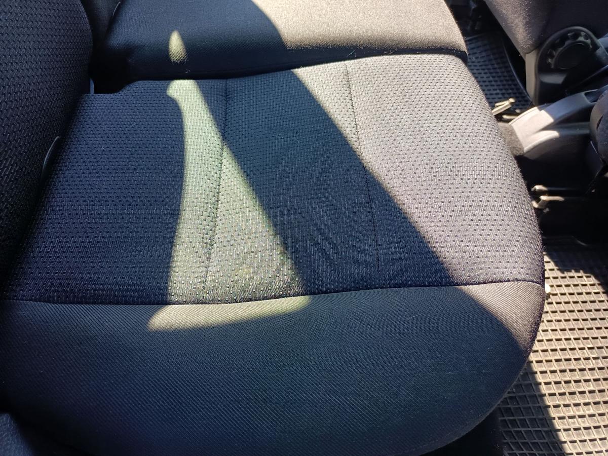 Mazda 2 DY original Rücksitzbank hinten Fond Stoff schwarz/grau Bj 2006