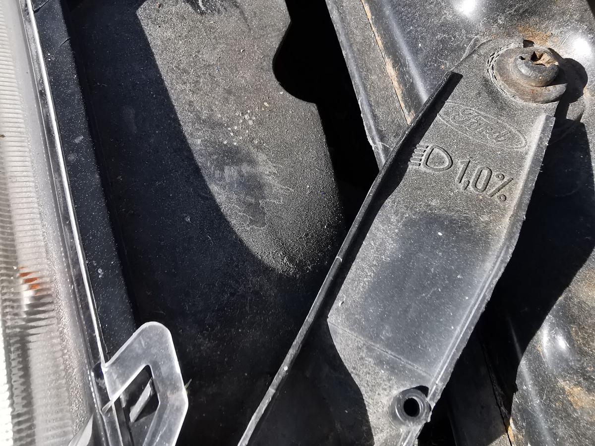Ford Fusion JU2 Scheinwerfer Hauptscheinwerfer Frontscheinwerfer vorn rechts 05-