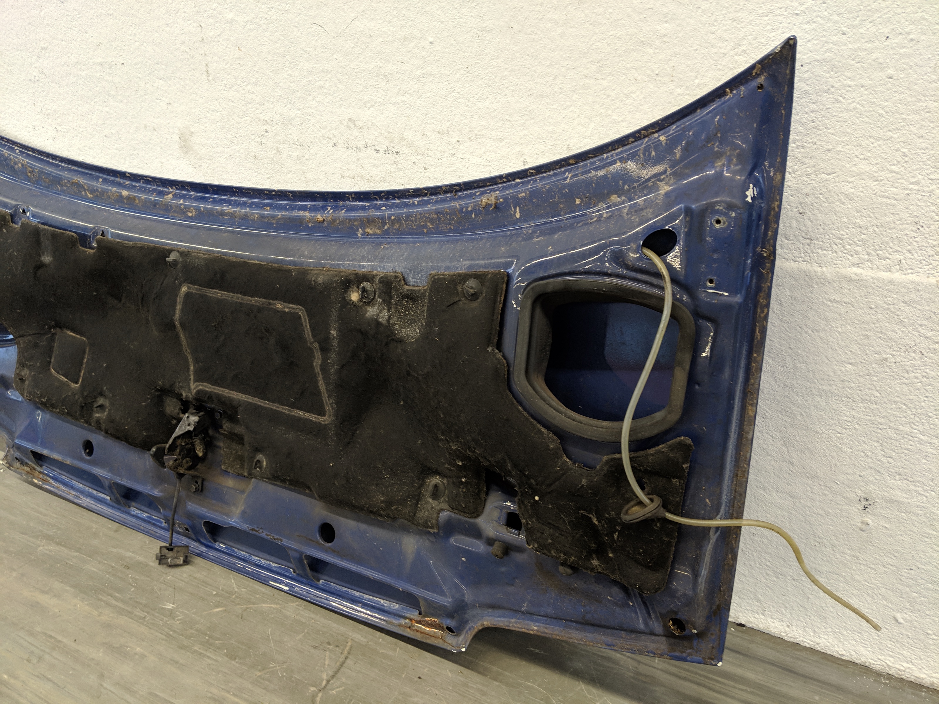 VW T4 Bj.96 Haube Motorhaube Klappe vorn kurze Front blau ROST Falz innen