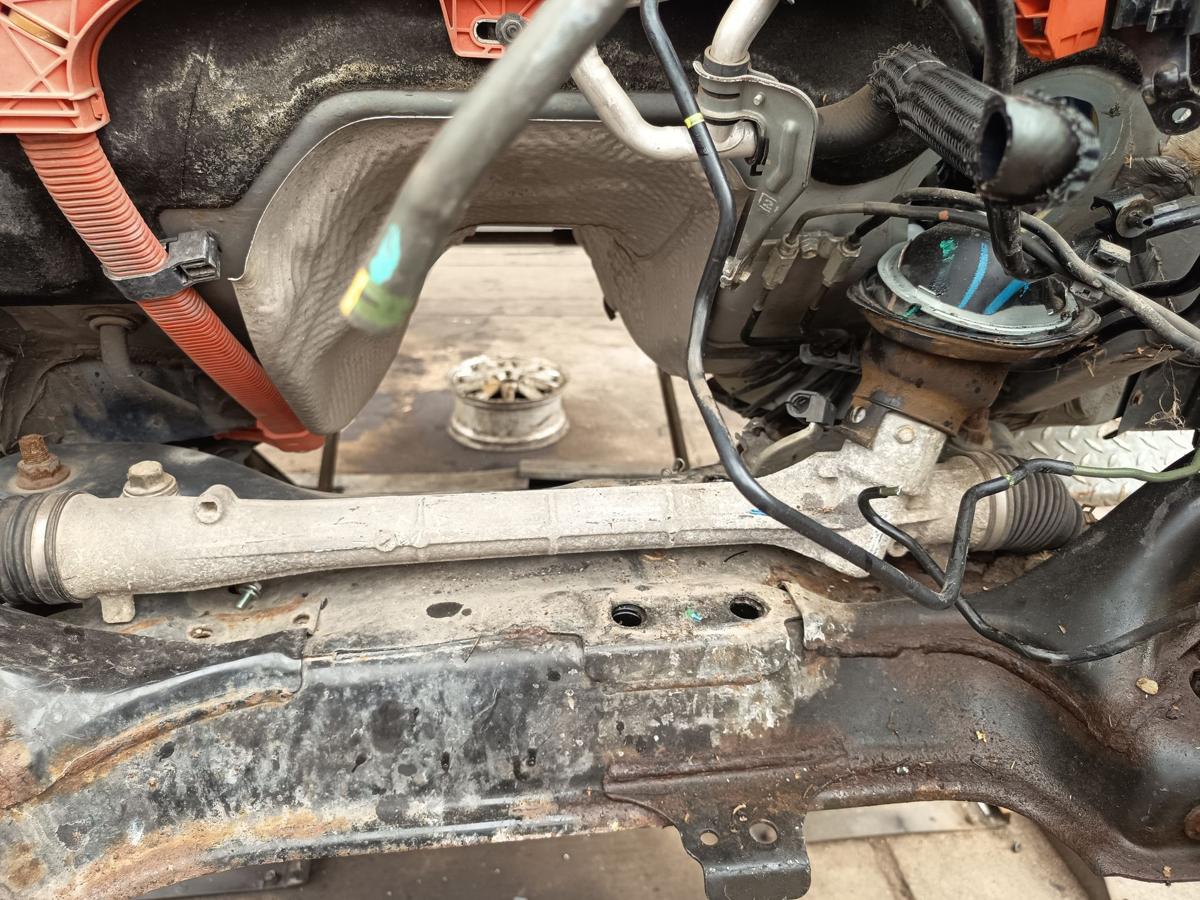 Toyota Auris E18 Hybrid original Lenkgetriebe ohne Spurstangen Bj 2013