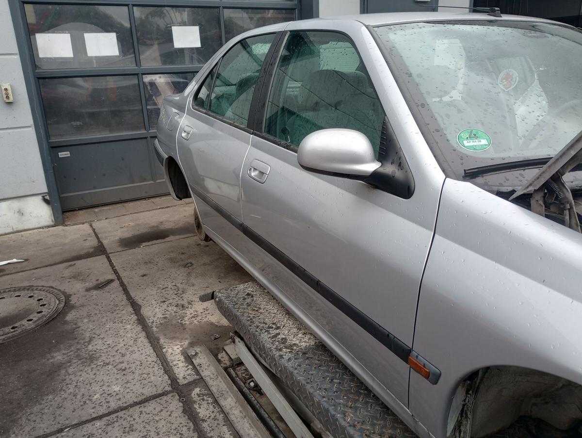 Peugeot 406 Limo original Tür vorn rechts Beifahrer (Roh) EYC Quarzsilber Bj1997