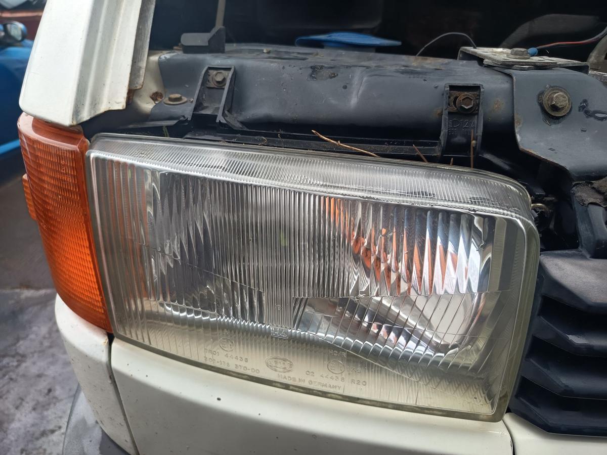 VW T4 original Hella Hauptscheinwerfer rechts Halogen Frontlicht Bj 1993