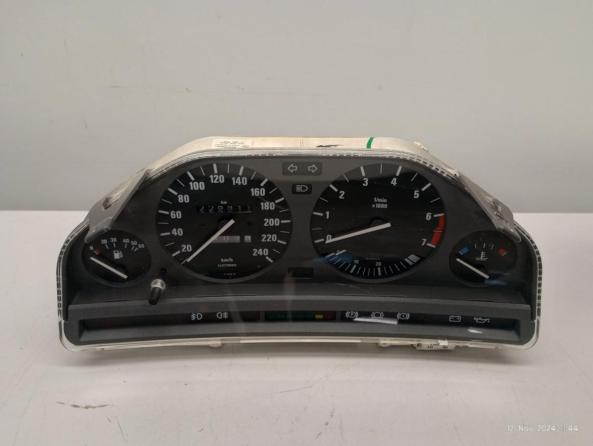 BMW 3er E30 orig Kombiinstrument Tacho DZM Benzin 1,8l 83kW Bj 1993