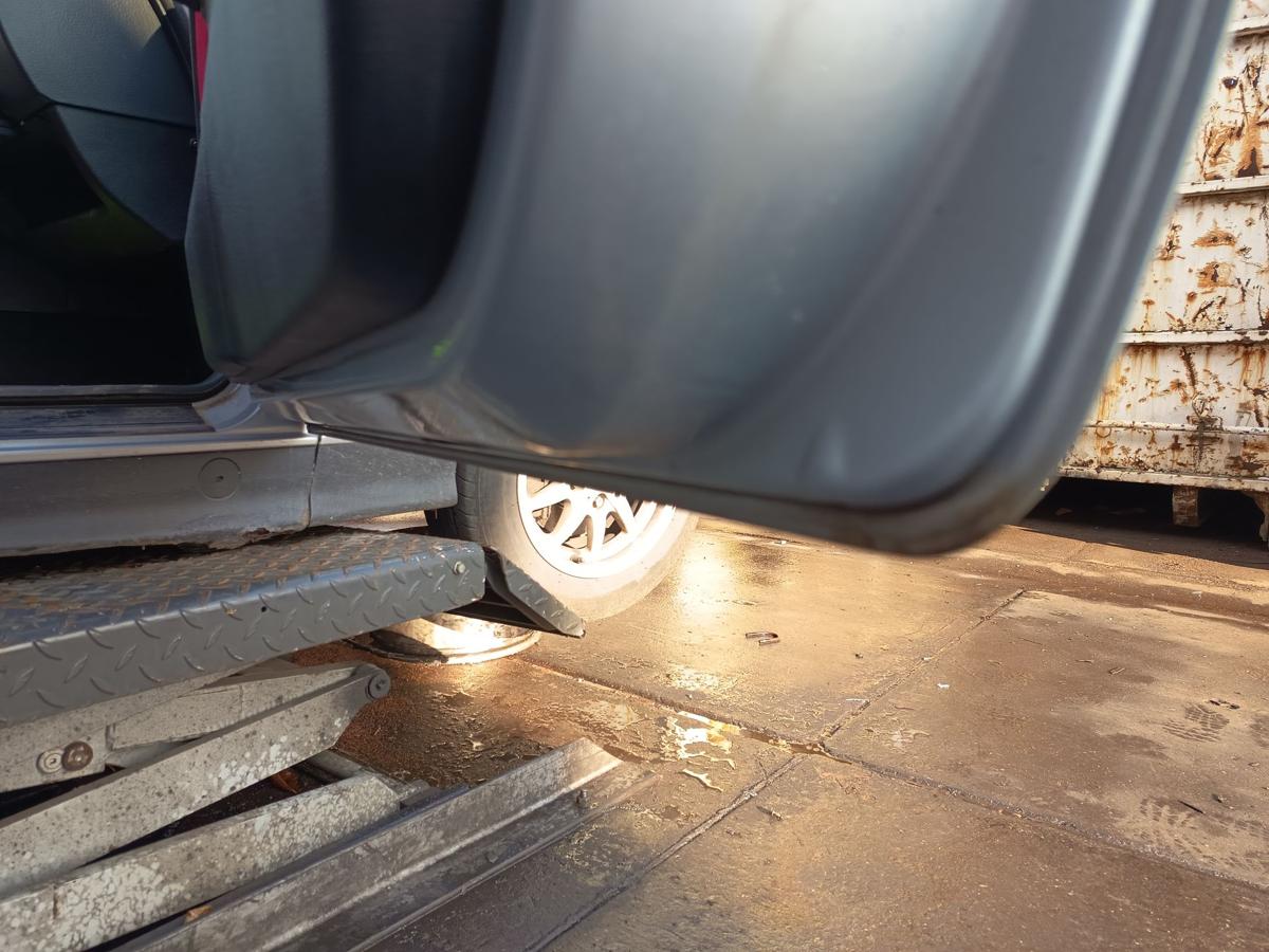 BMW 3er E36 Compact Bj 1997 orig Tür rechts Beifahrer 309 Arktissilber Metallic