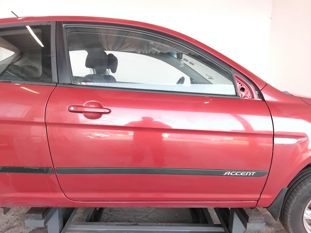 Hyundai Accent 3 MC T&uuml;r vorn rechts Beifahrert&uuml;r 3t&uuml;rig N8 Tango Red BJ2007