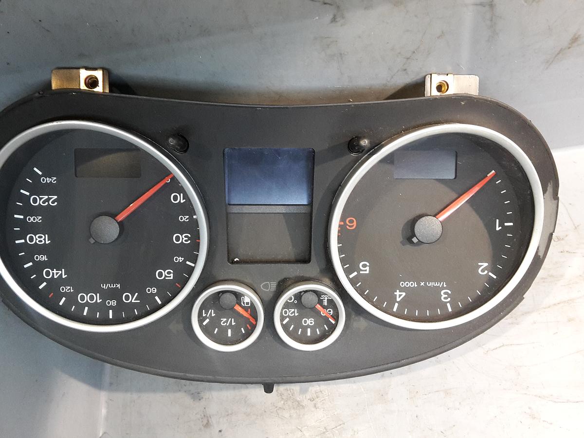 Audi A2 8Z Bj. 2003 org. Instrumentenkombination Tachoinstrument