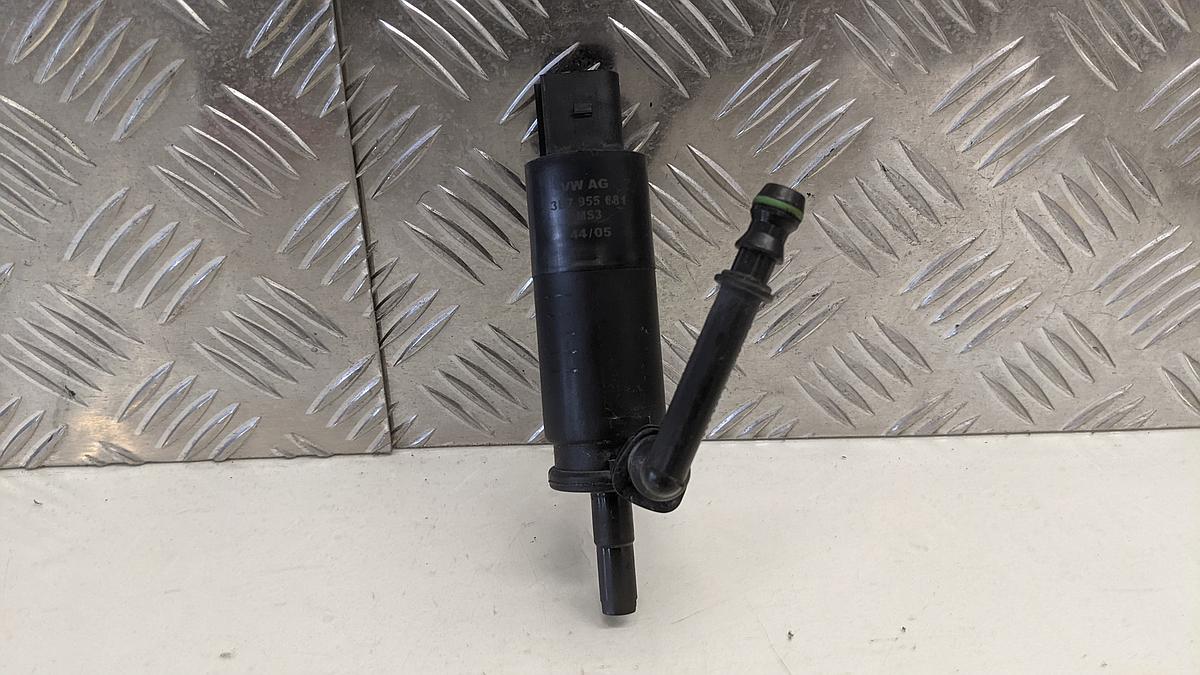 VW Golf V Pumpe Scheinwerferreinigung SRA 3B7955681