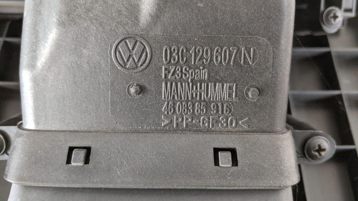 Luftfiltergehäuse Abdeckung Motor Motorabdeckung oben VW Passat 3C 1,6FSI 85kw