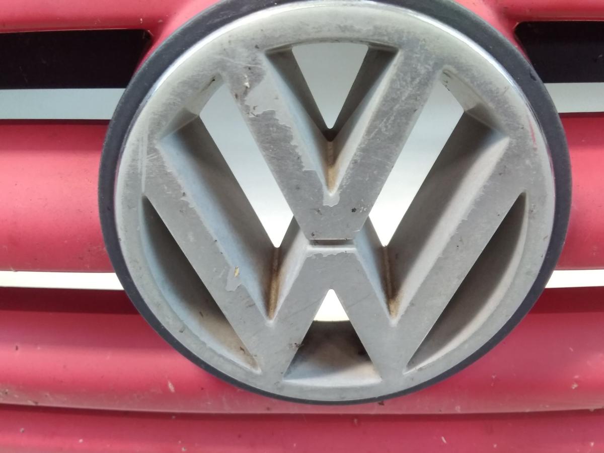 VW Vento original K&uuml;hlergrill mit Grillleiste LY3D Tornadorot BJ1993