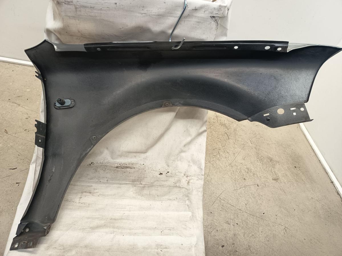 VW Passat 3BG ab 2000 original Kotflügel vorn links LD7V Silbergrau Metallic