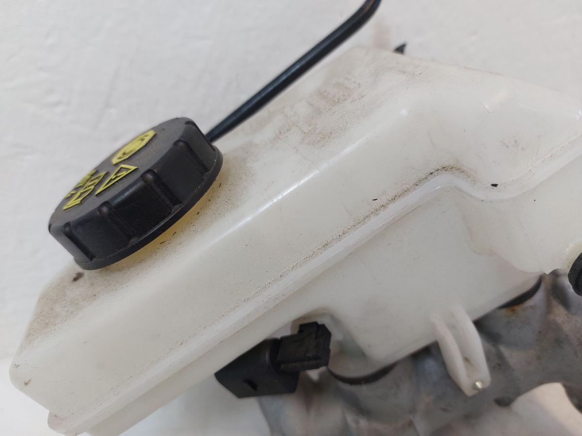 Audi Q2 Typ AG Hauptbremszylinder mit Behälter Bremsflüssigkeit TRW